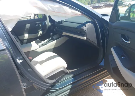 2024 Honda Accord Ex z USA, uszkodzony, nr VIN 1HGCY1F32RA021437